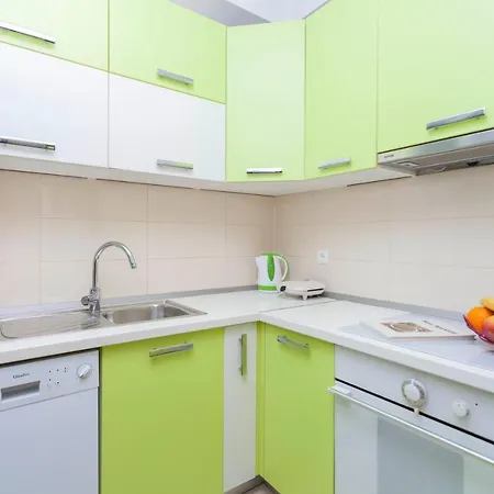 Ivona Apartment *